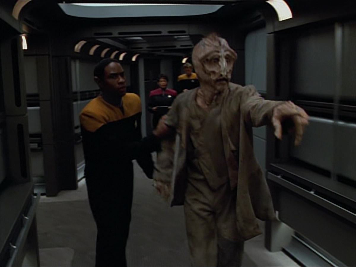 extant_StarTrekVoyager_4x03-DayOfHonor_2139.jpg