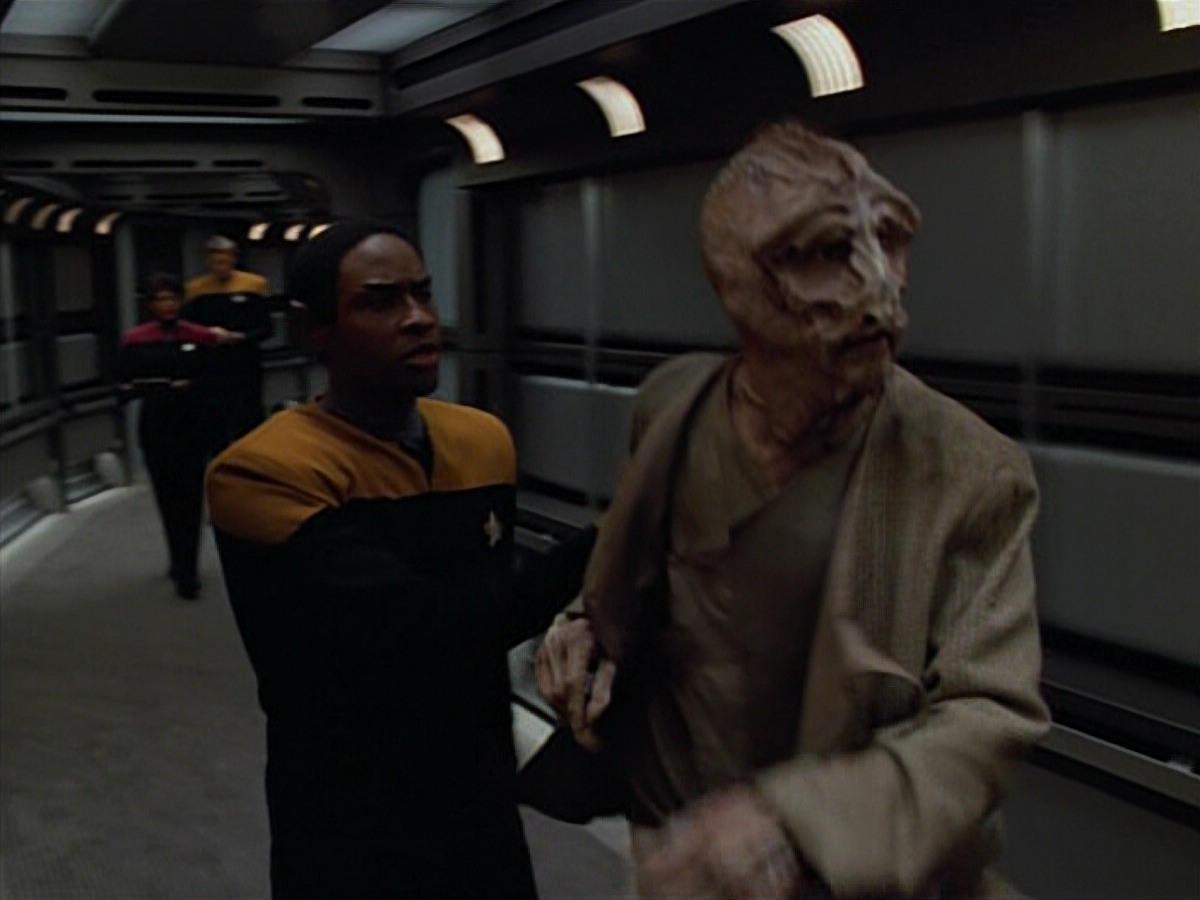 extant_StarTrekVoyager_4x03-DayOfHonor_2141.jpg