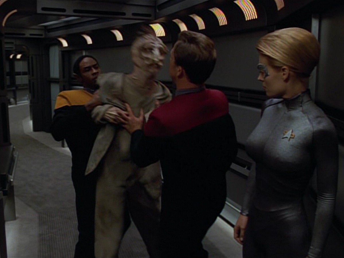 extant_StarTrekVoyager_4x03-DayOfHonor_2153.jpg