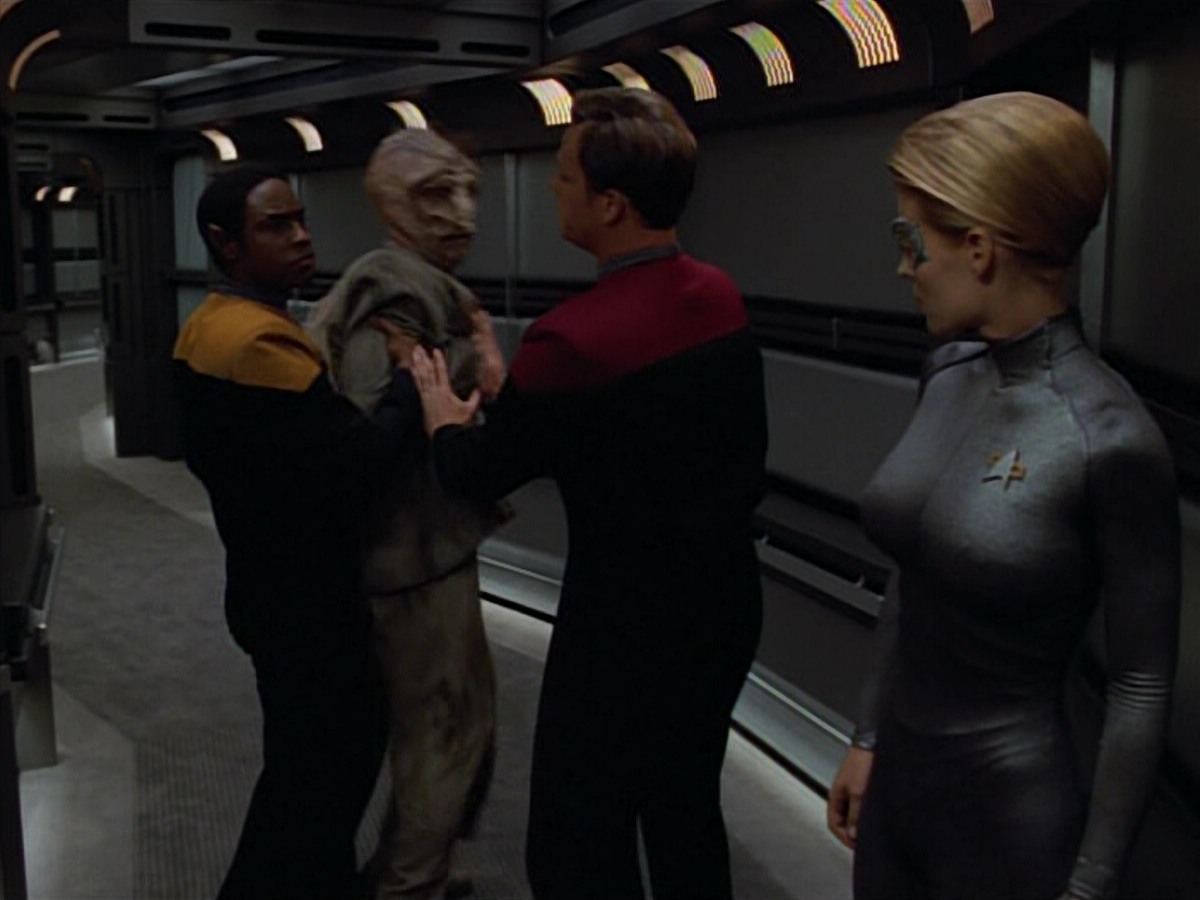 extant_StarTrekVoyager_4x03-DayOfHonor_2154.jpg