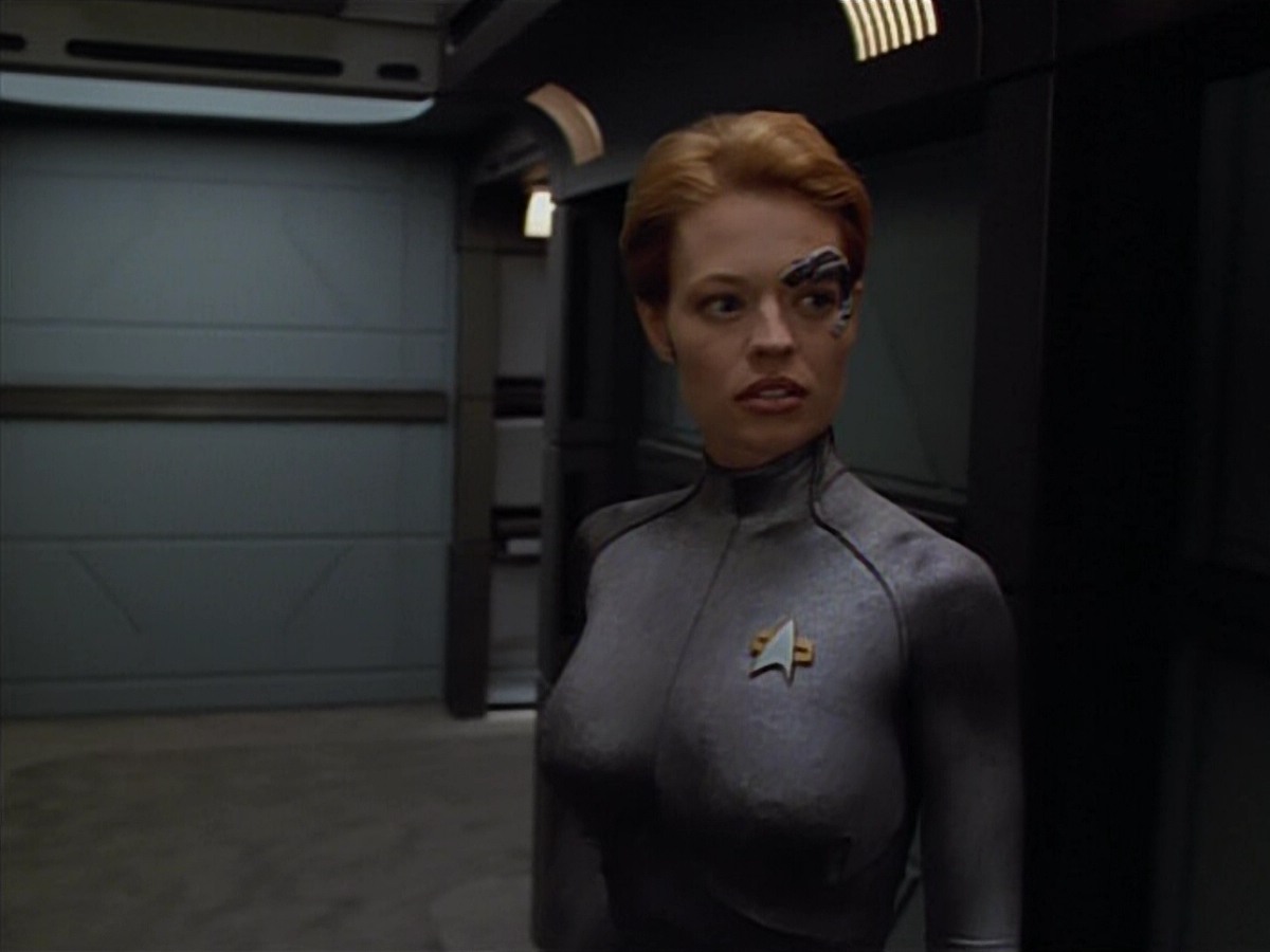 extant_StarTrekVoyager_4x03-DayOfHonor_2244.jpg