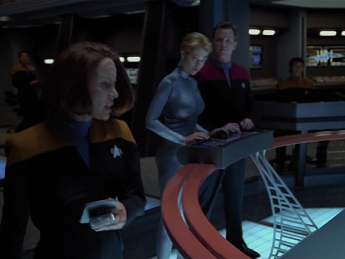 extant_StarTrekVoyager_4x03-DayOfHonor_2275.jpg