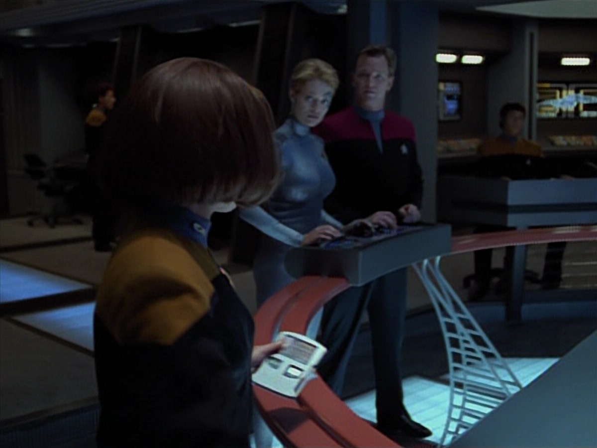 extant_StarTrekVoyager_4x03-DayOfHonor_2276.jpg