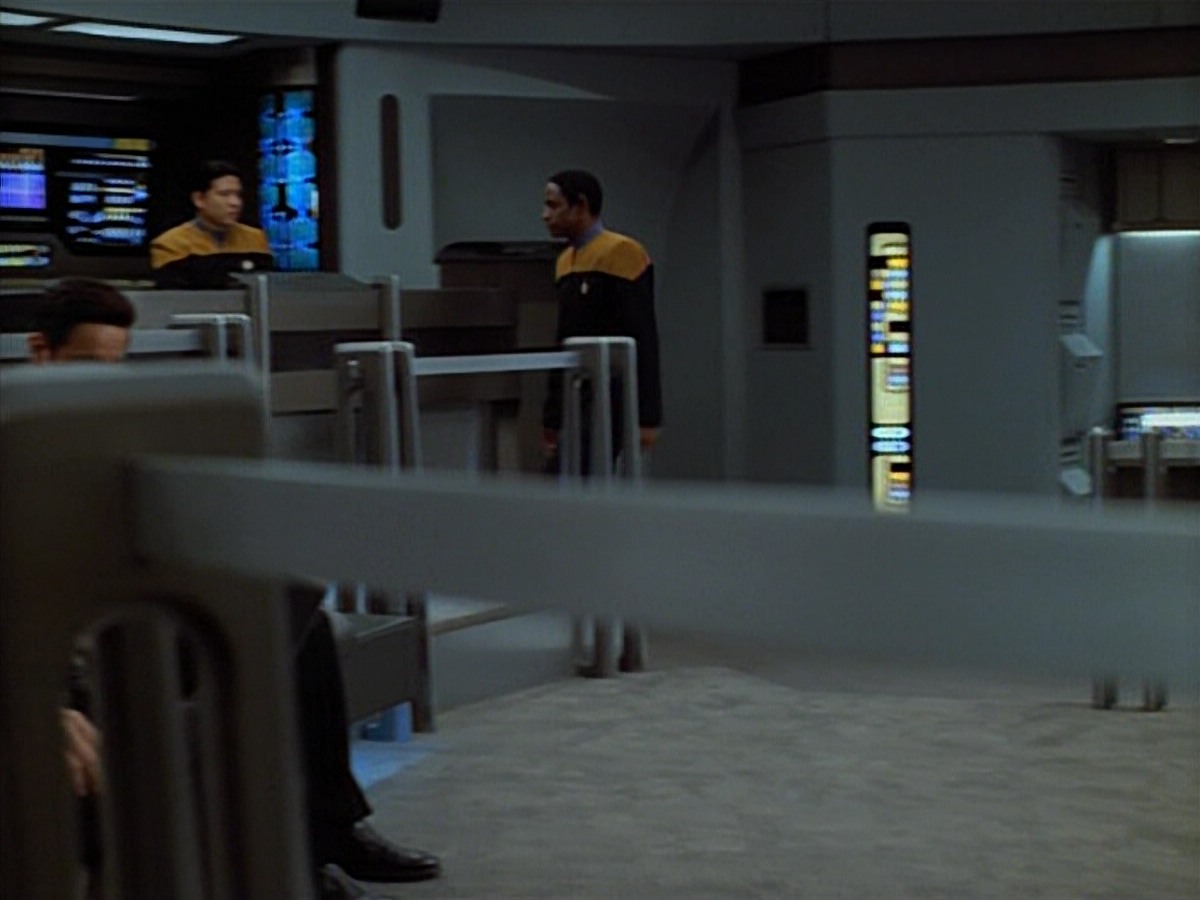 extant_StarTrekVoyager_4x03-DayOfHonor_2297.jpg