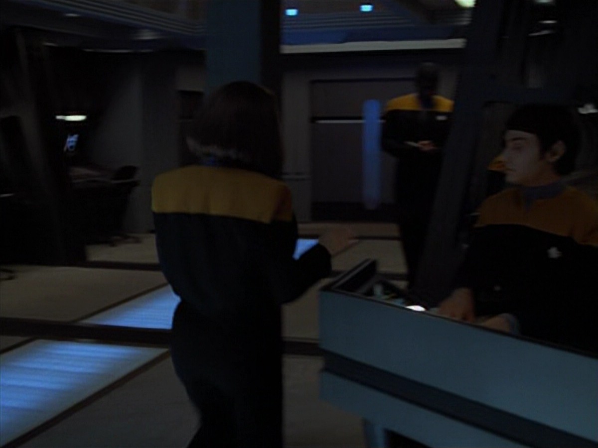 extant_StarTrekVoyager_4x03-DayOfHonor_2362.jpg