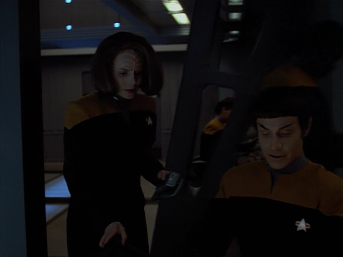 extant_StarTrekVoyager_4x03-DayOfHonor_2367.jpg