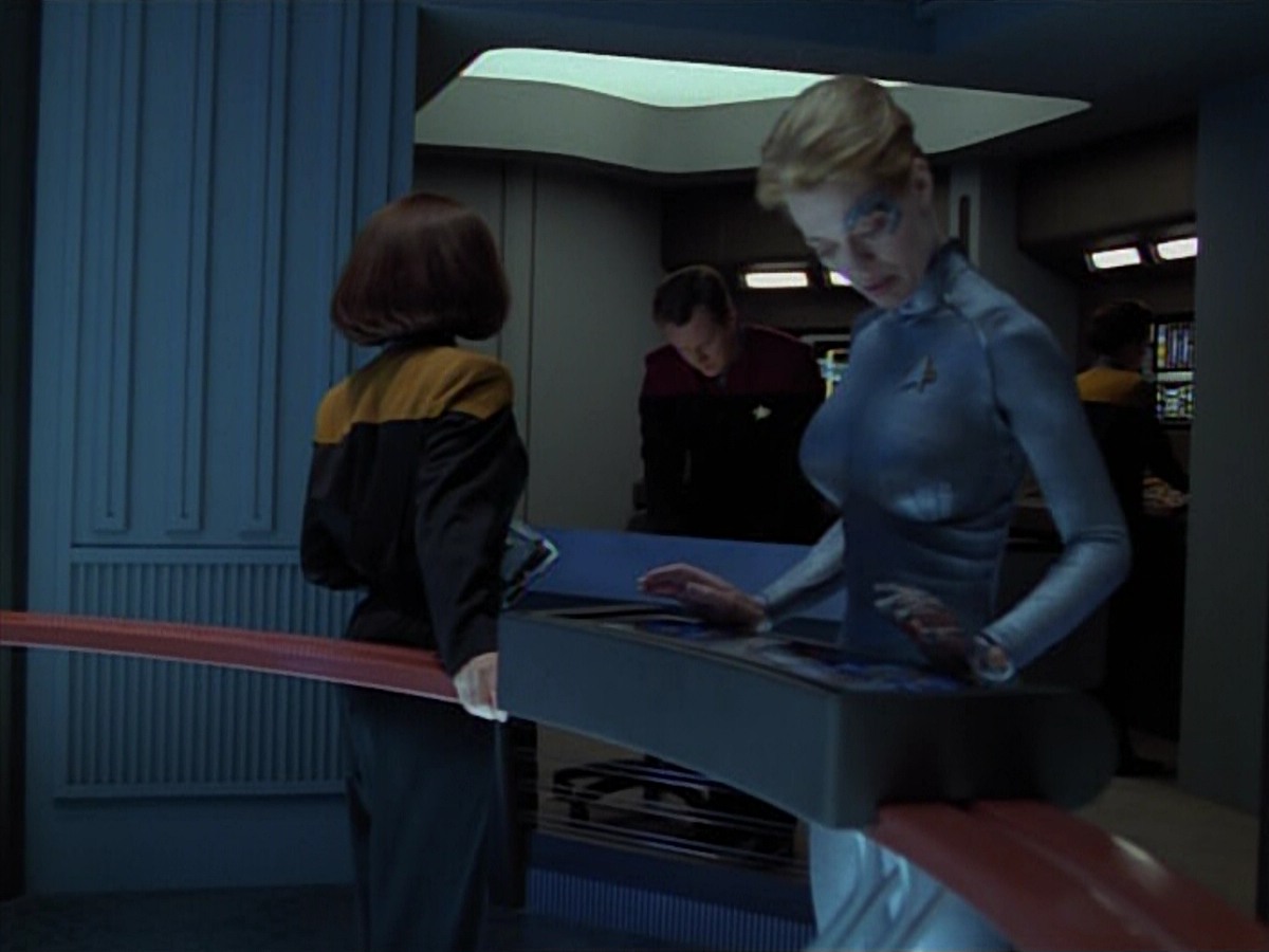 extant_StarTrekVoyager_4x03-DayOfHonor_2392.jpg