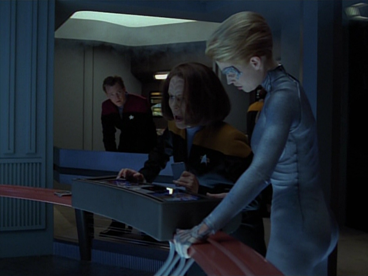 extant_StarTrekVoyager_4x03-DayOfHonor_2434.jpg