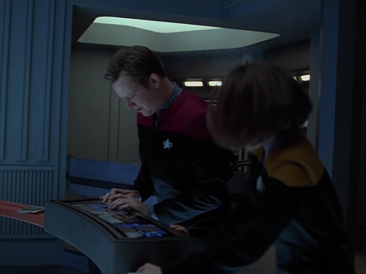 extant_StarTrekVoyager_4x03-DayOfHonor_2467.jpg
