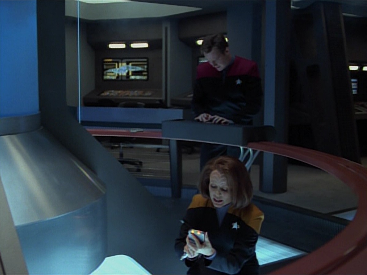 extant_StarTrekVoyager_4x03-DayOfHonor_2477.jpg