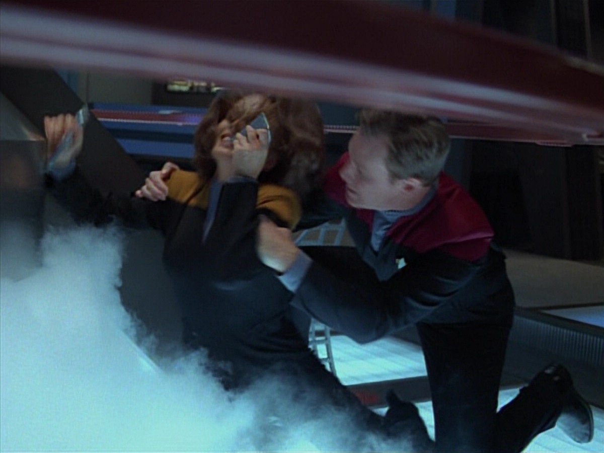 extant_StarTrekVoyager_4x03-DayOfHonor_2499.jpg