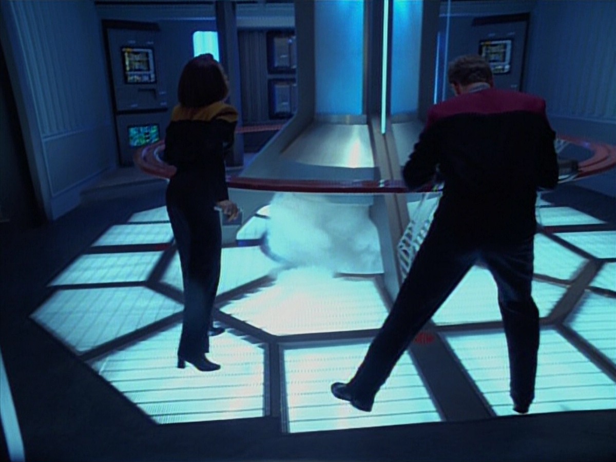 extant_StarTrekVoyager_4x03-DayOfHonor_2507.jpg