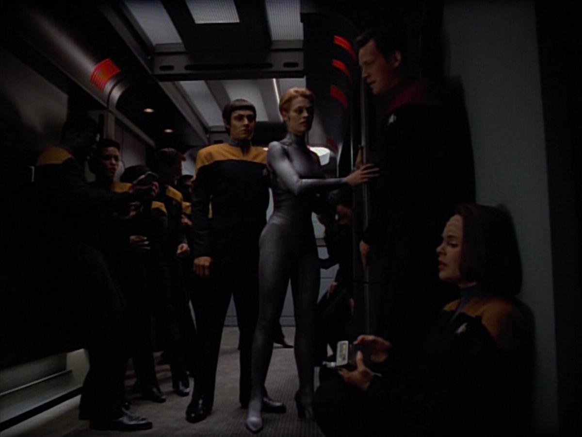 extant_StarTrekVoyager_4x03-DayOfHonor_2542.jpg