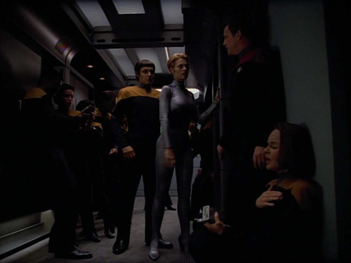extant_StarTrekVoyager_4x03-DayOfHonor_2543.jpg