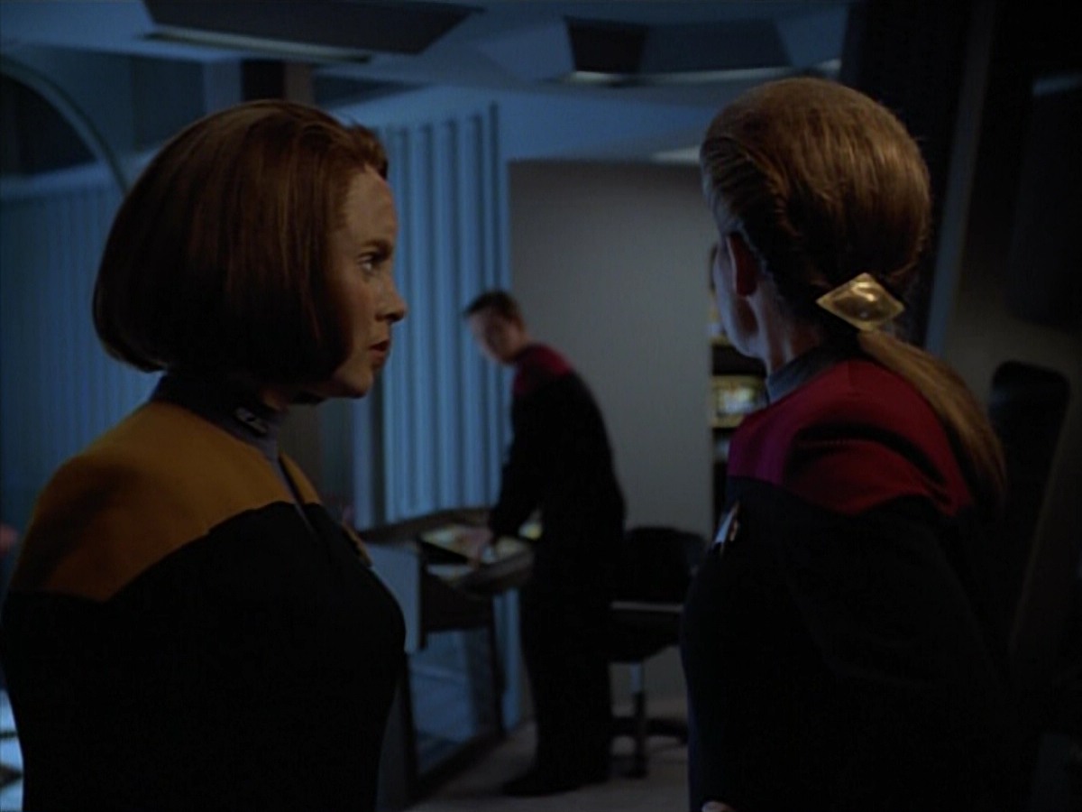 extant_StarTrekVoyager_4x03-DayOfHonor_2636.jpg