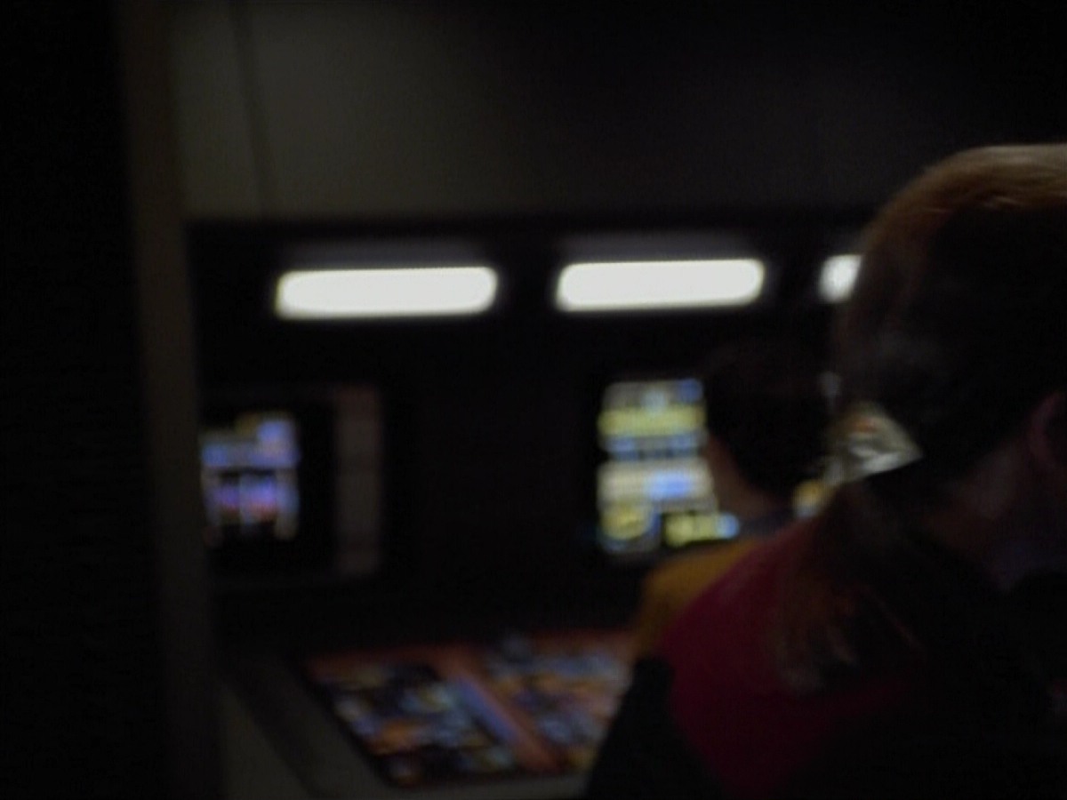 extant_StarTrekVoyager_4x03-DayOfHonor_2669.jpg