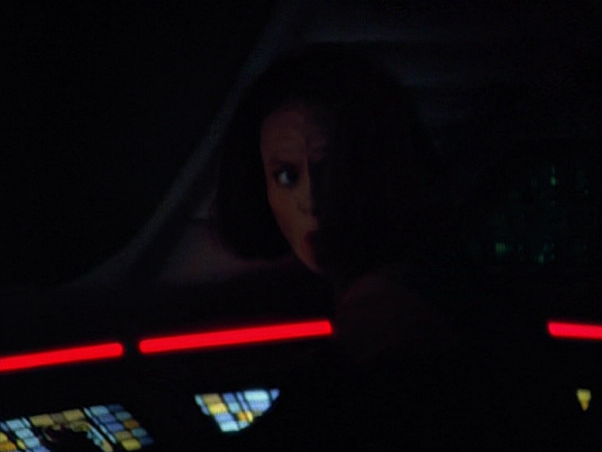 extant_StarTrekVoyager_4x03-DayOfHonor_2903.jpg