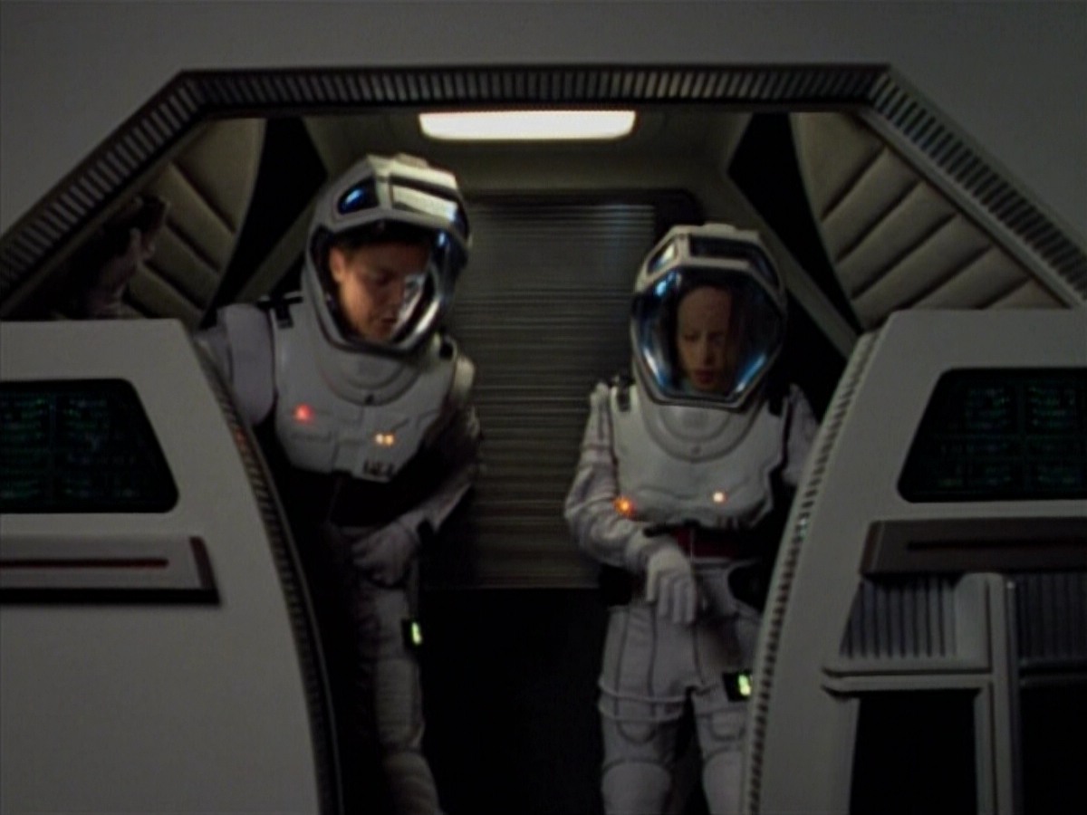 extant_StarTrekVoyager_4x03-DayOfHonor_2961.jpg