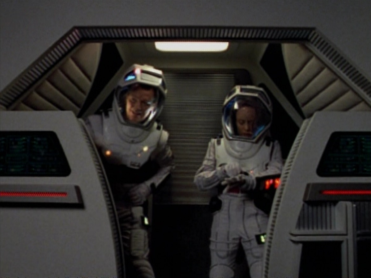 extant_StarTrekVoyager_4x03-DayOfHonor_2965.jpg