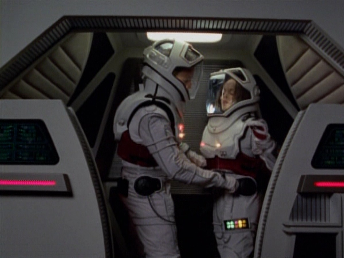 extant_StarTrekVoyager_4x03-DayOfHonor_2987.jpg