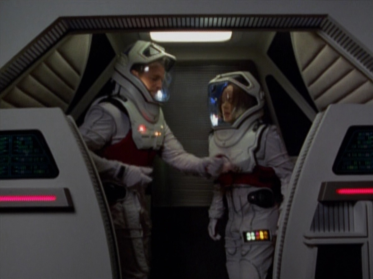 extant_StarTrekVoyager_4x03-DayOfHonor_2991.jpg