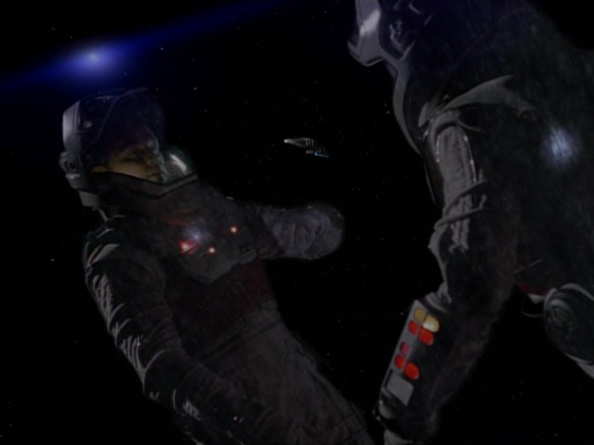 extant_StarTrekVoyager_4x03-DayOfHonor_3006.jpg