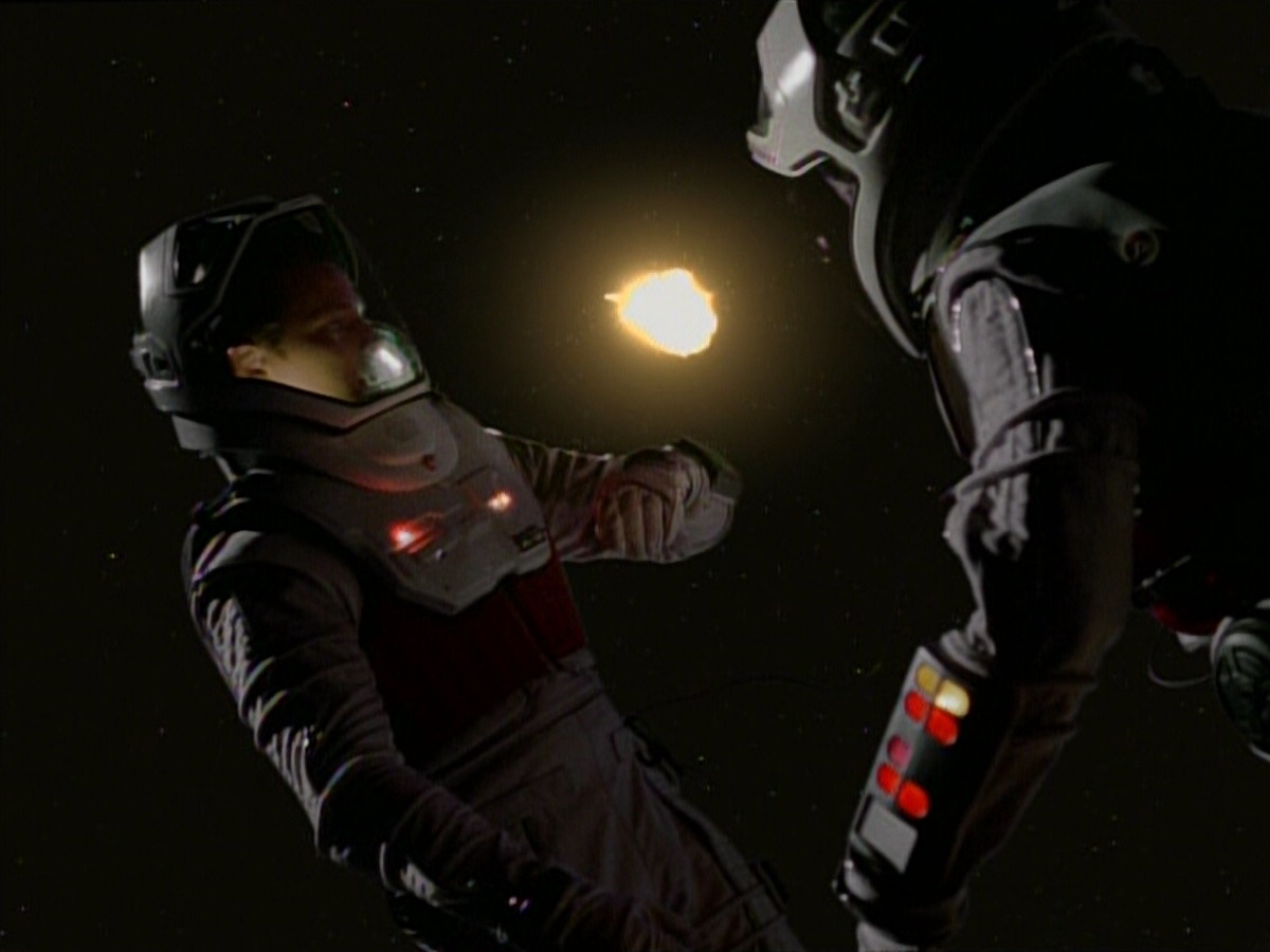extant_StarTrekVoyager_4x03-DayOfHonor_3008.jpg
