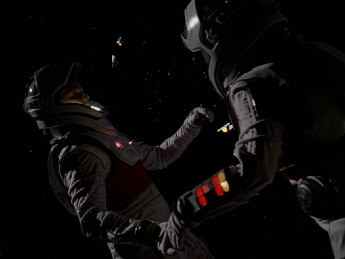 extant_StarTrekVoyager_4x03-DayOfHonor_3023.jpg