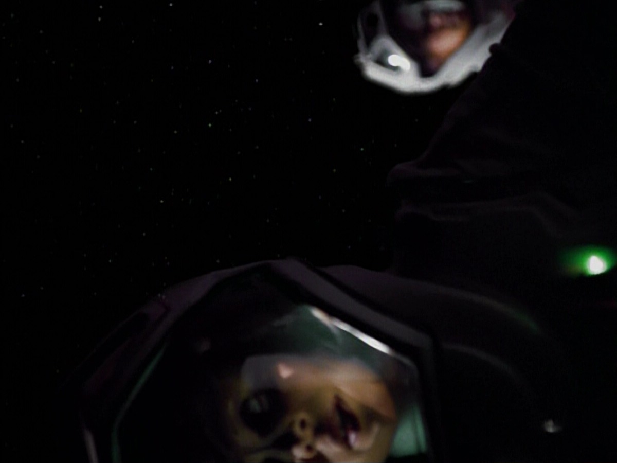 extant_StarTrekVoyager_4x03-DayOfHonor_3064.jpg