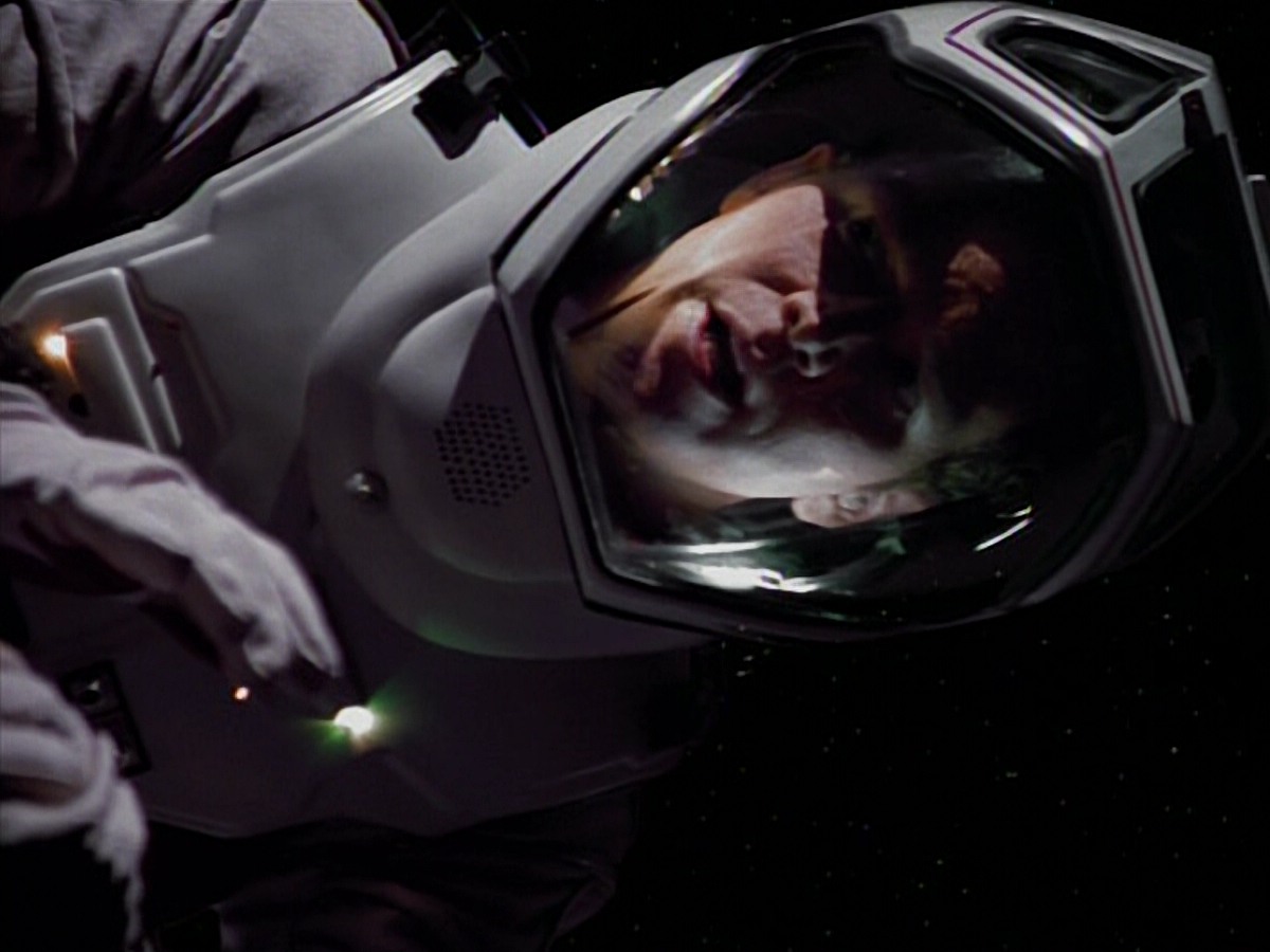 extant_StarTrekVoyager_4x03-DayOfHonor_3099.jpg