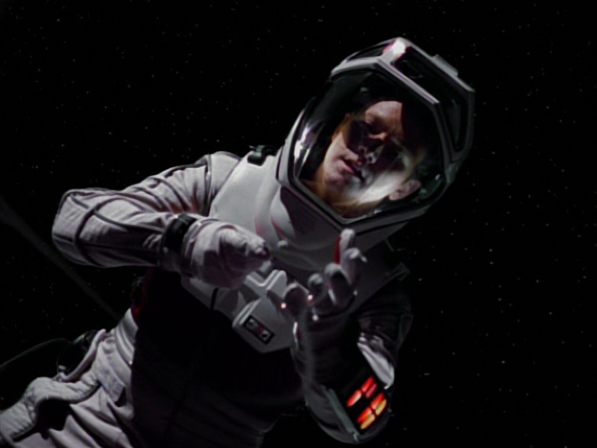 extant_StarTrekVoyager_4x03-DayOfHonor_3141.jpg