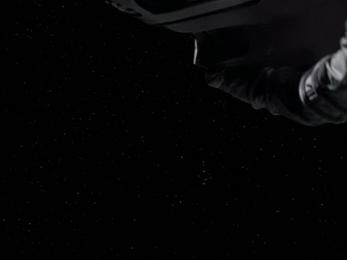 extant_StarTrekVoyager_4x03-DayOfHonor_3153.jpg