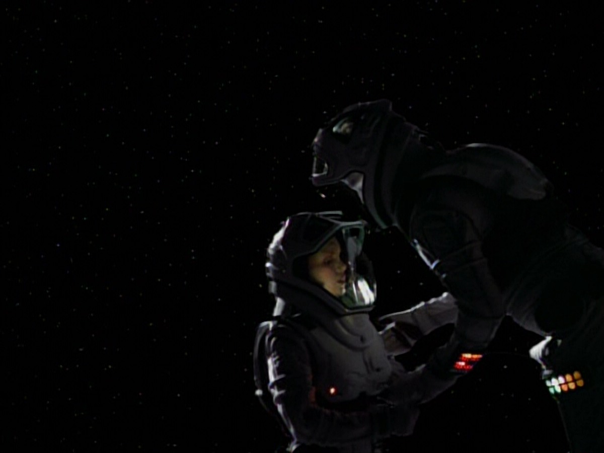 extant_StarTrekVoyager_4x03-DayOfHonor_3157.jpg