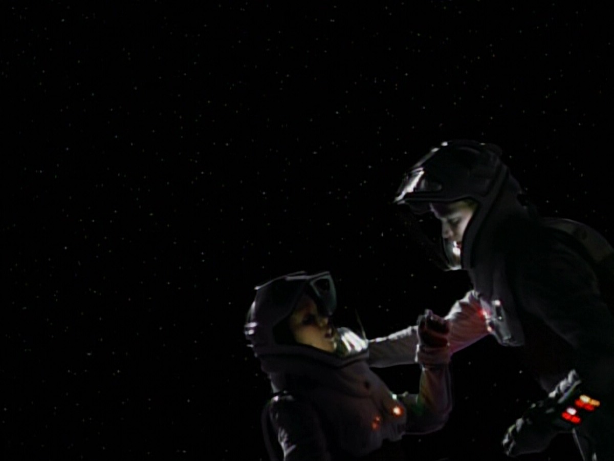 extant_StarTrekVoyager_4x03-DayOfHonor_3162.jpg