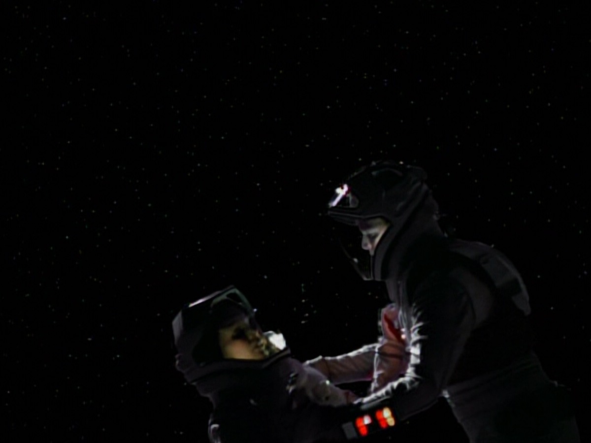 extant_StarTrekVoyager_4x03-DayOfHonor_3165.jpg