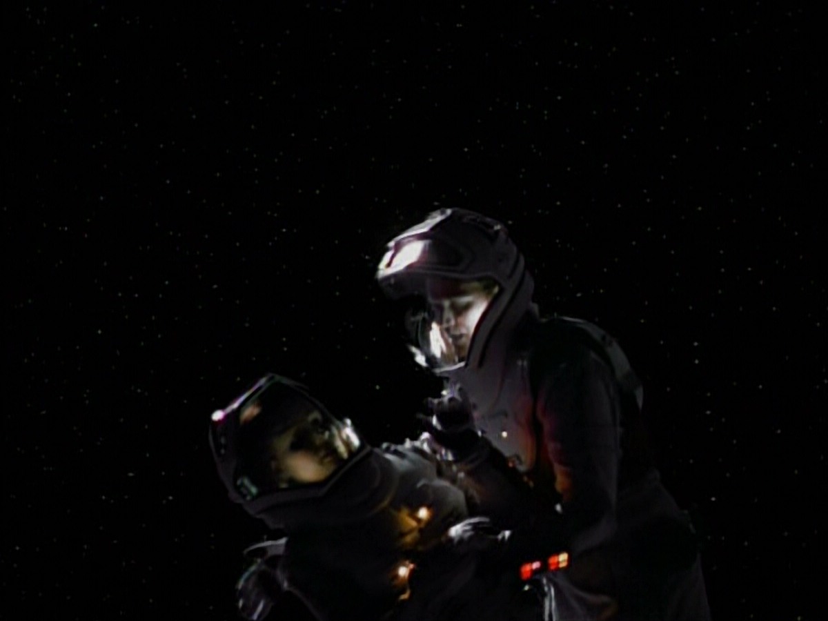 extant_StarTrekVoyager_4x03-DayOfHonor_3168.jpg