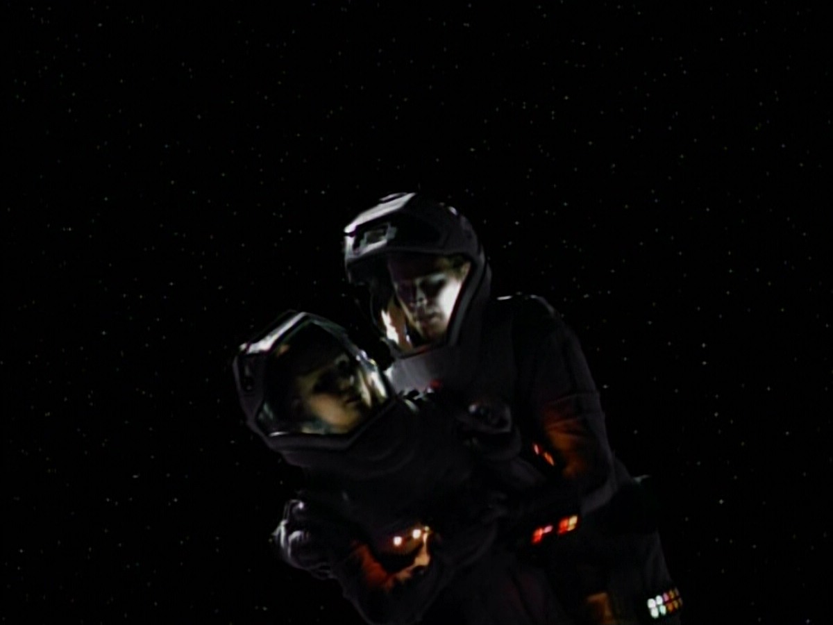 extant_StarTrekVoyager_4x03-DayOfHonor_3170.jpg