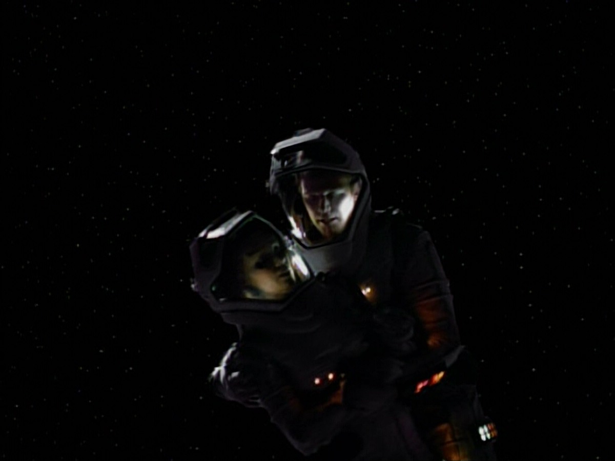 extant_StarTrekVoyager_4x03-DayOfHonor_3171.jpg