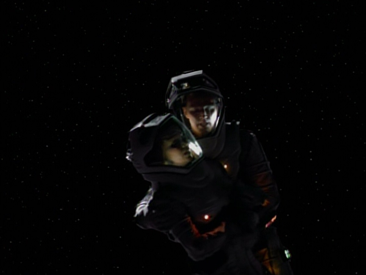 extant_StarTrekVoyager_4x03-DayOfHonor_3172.jpg