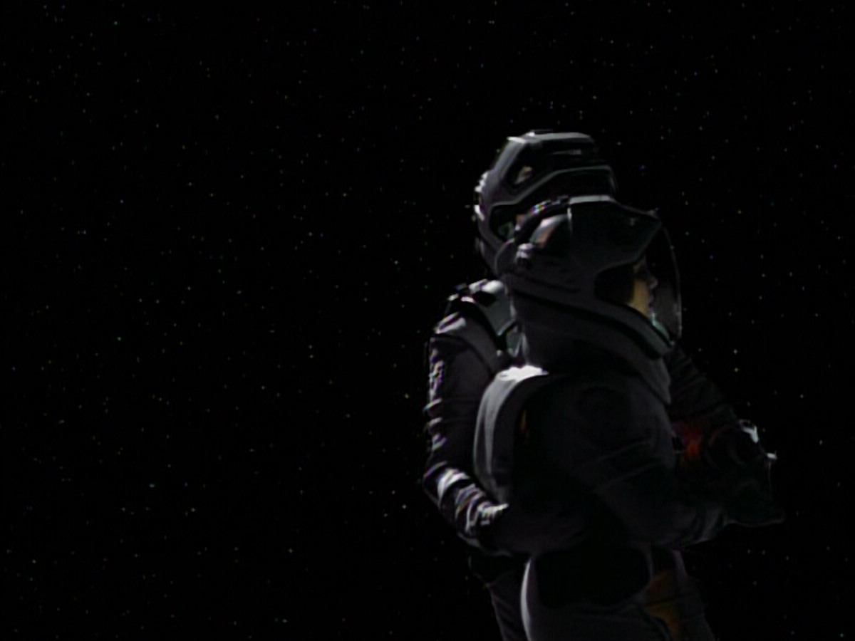 extant_StarTrekVoyager_4x03-DayOfHonor_3177.jpg