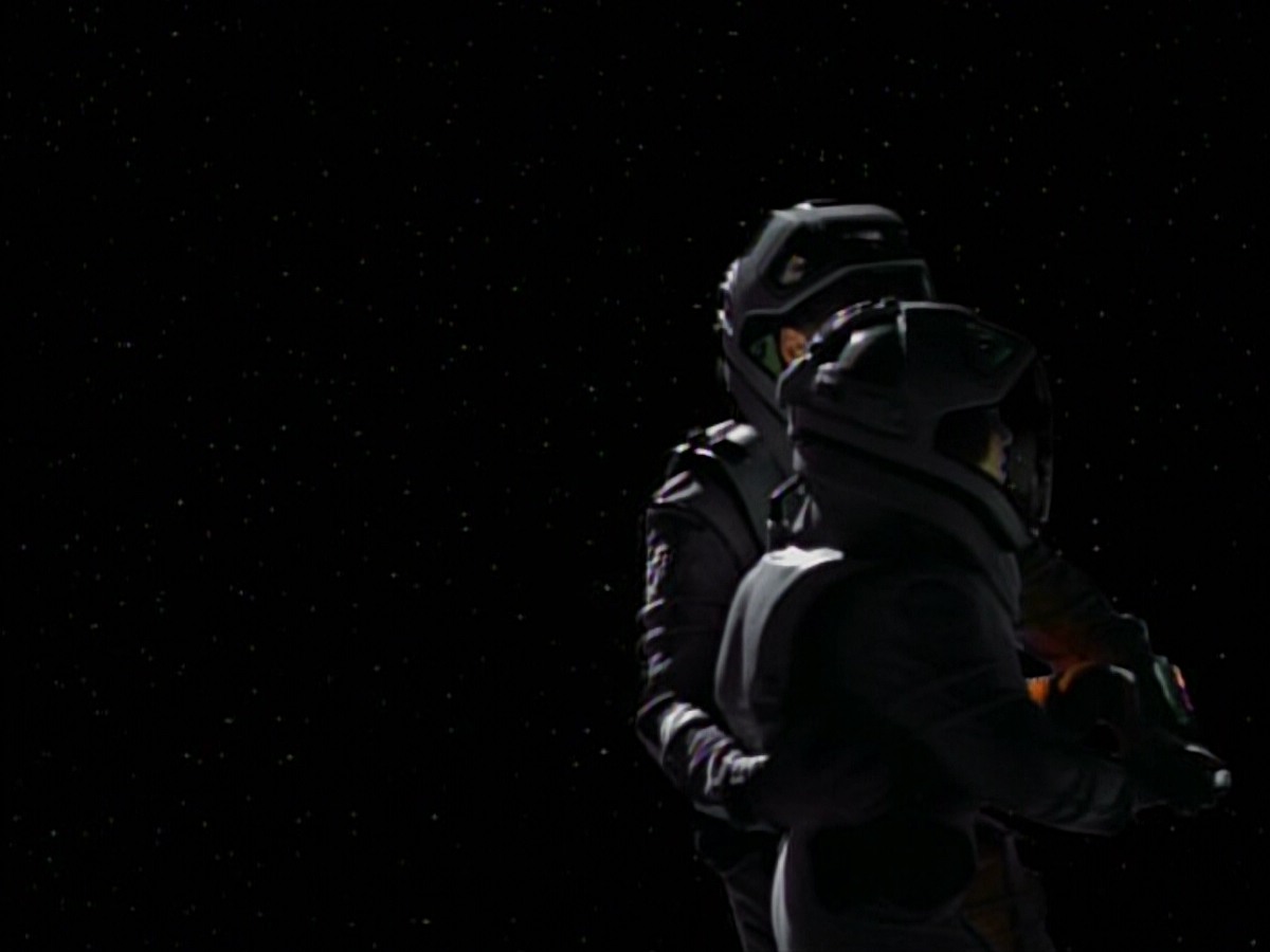 extant_StarTrekVoyager_4x03-DayOfHonor_3178.jpg