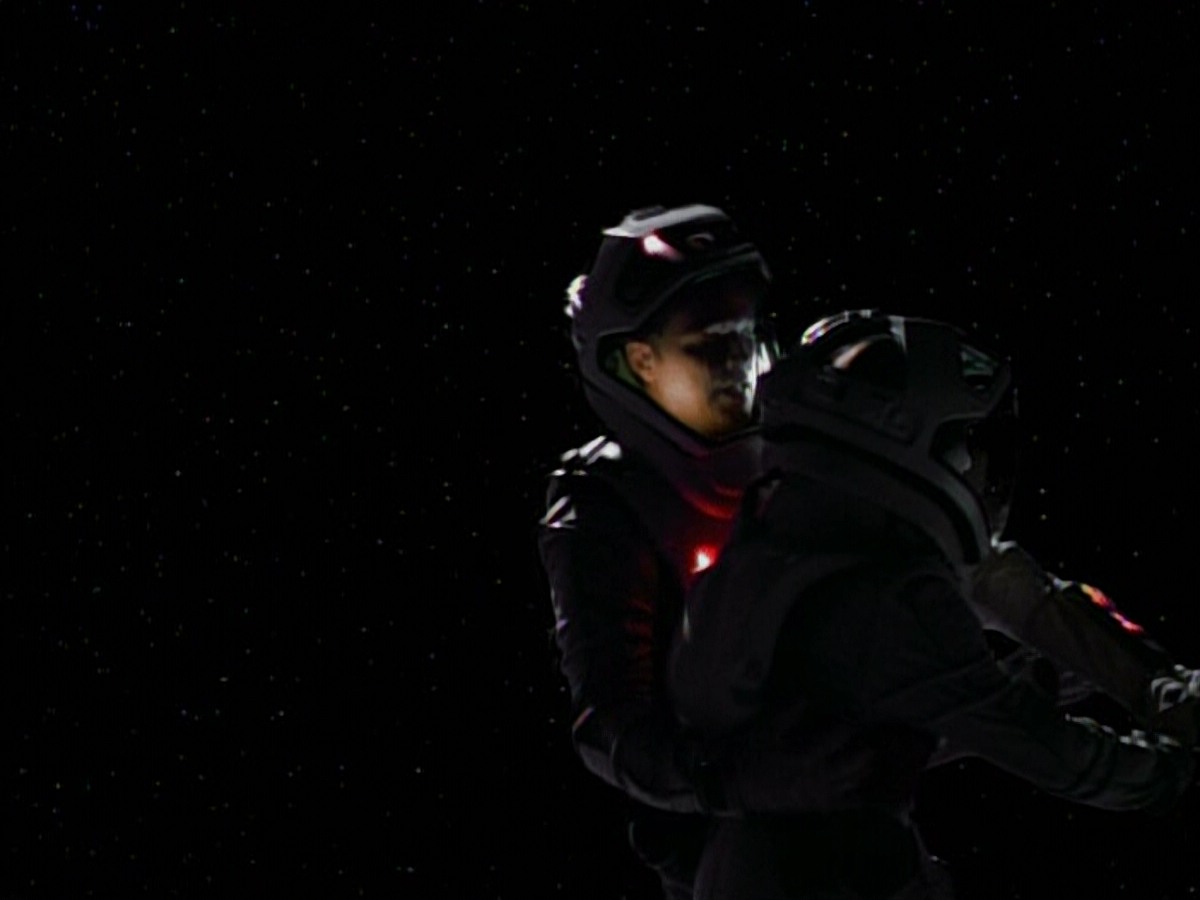 extant_StarTrekVoyager_4x03-DayOfHonor_3181.jpg