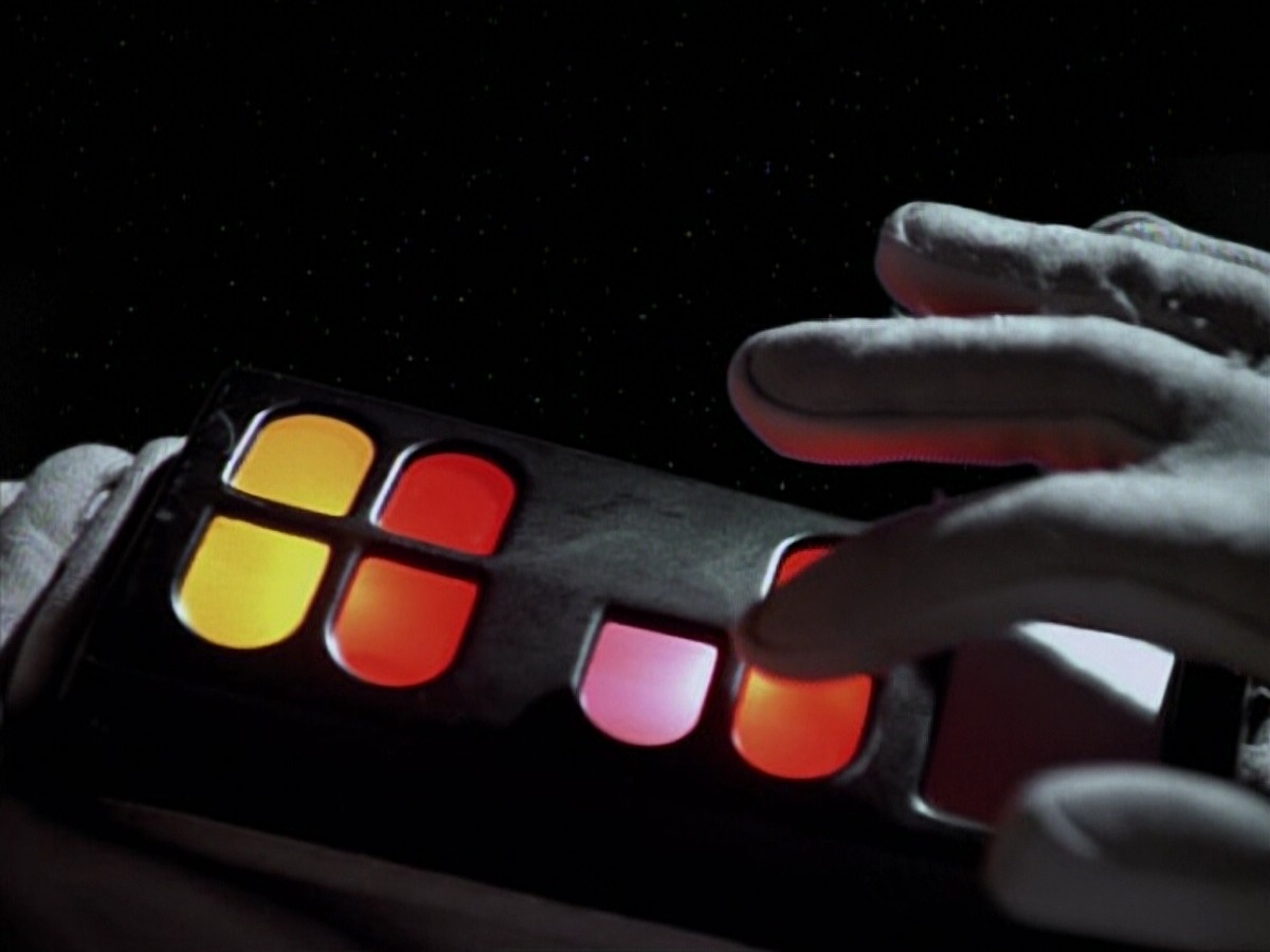 extant_StarTrekVoyager_4x03-DayOfHonor_3191.jpg