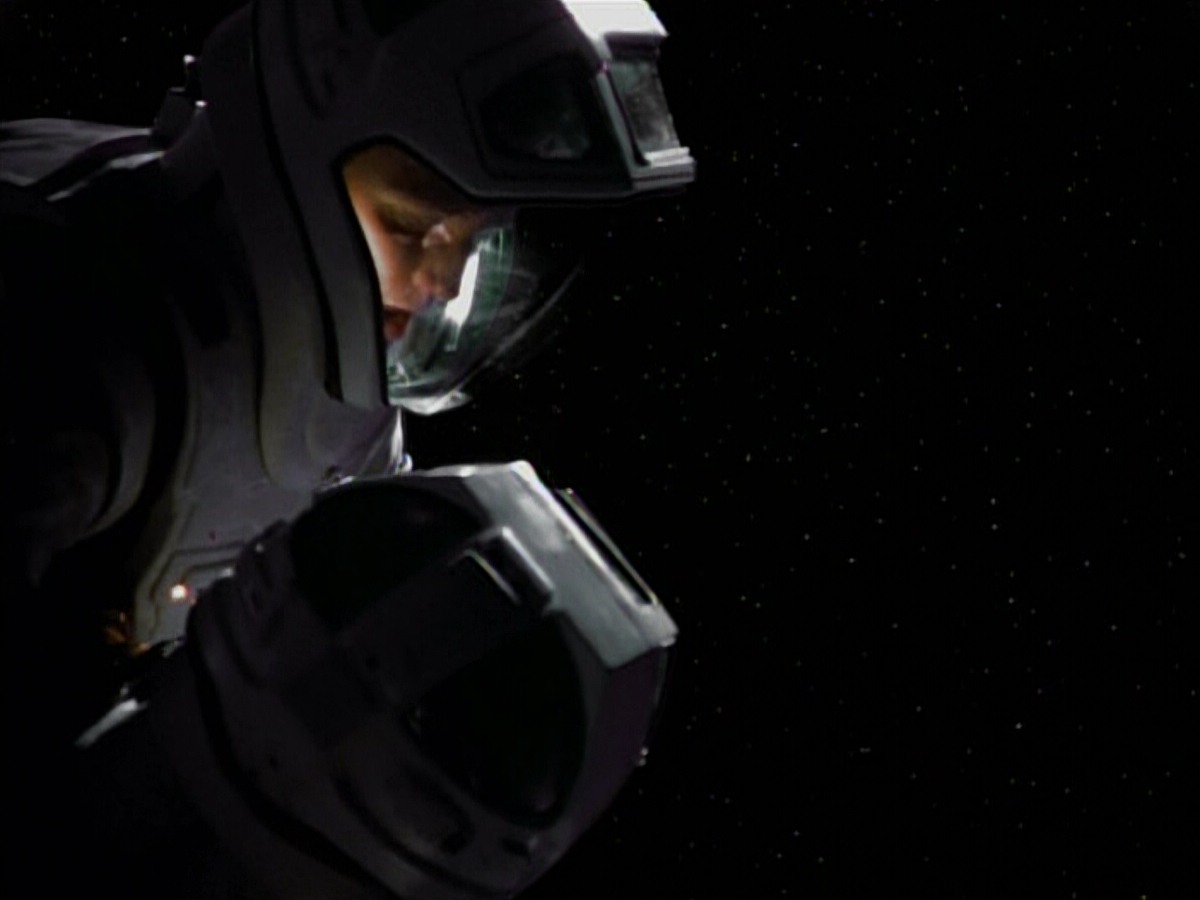 extant_StarTrekVoyager_4x03-DayOfHonor_3202.jpg