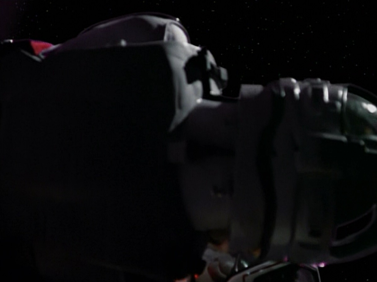 extant_StarTrekVoyager_4x03-DayOfHonor_3212.jpg