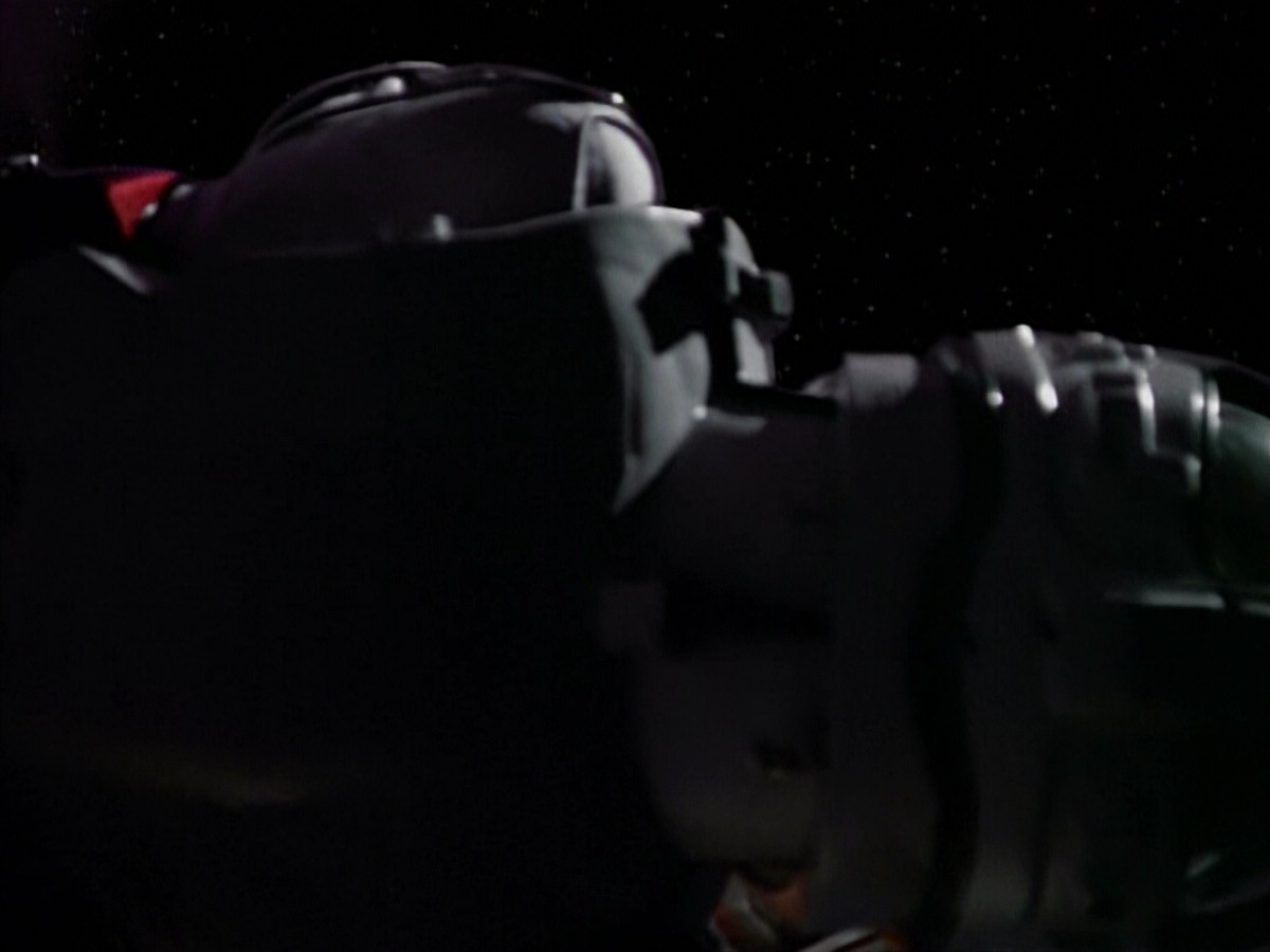 extant_StarTrekVoyager_4x03-DayOfHonor_3213.jpg