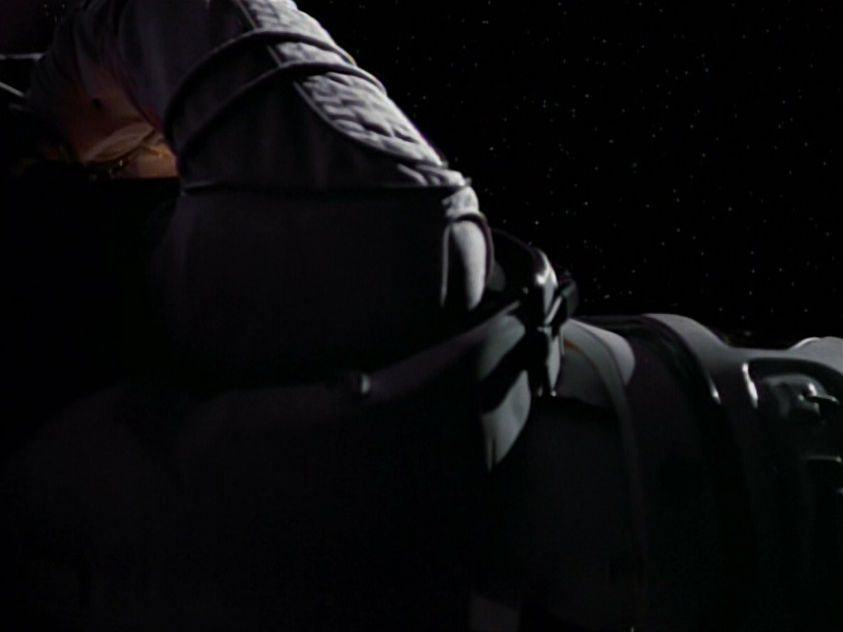 extant_StarTrekVoyager_4x03-DayOfHonor_3217.jpg