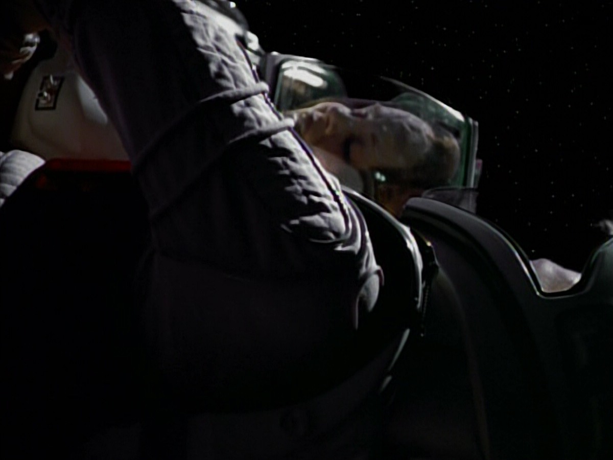 extant_StarTrekVoyager_4x03-DayOfHonor_3221.jpg