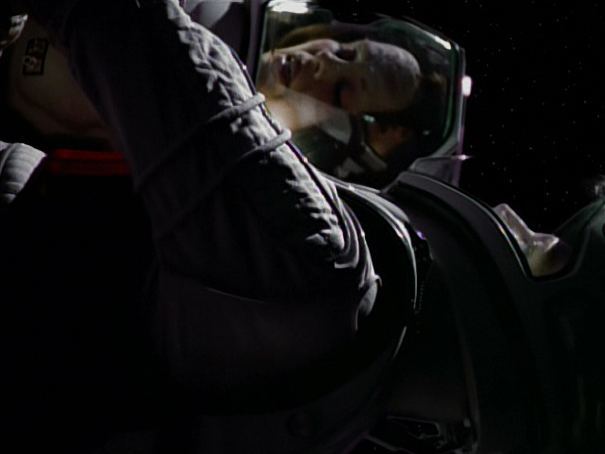 extant_StarTrekVoyager_4x03-DayOfHonor_3222.jpg