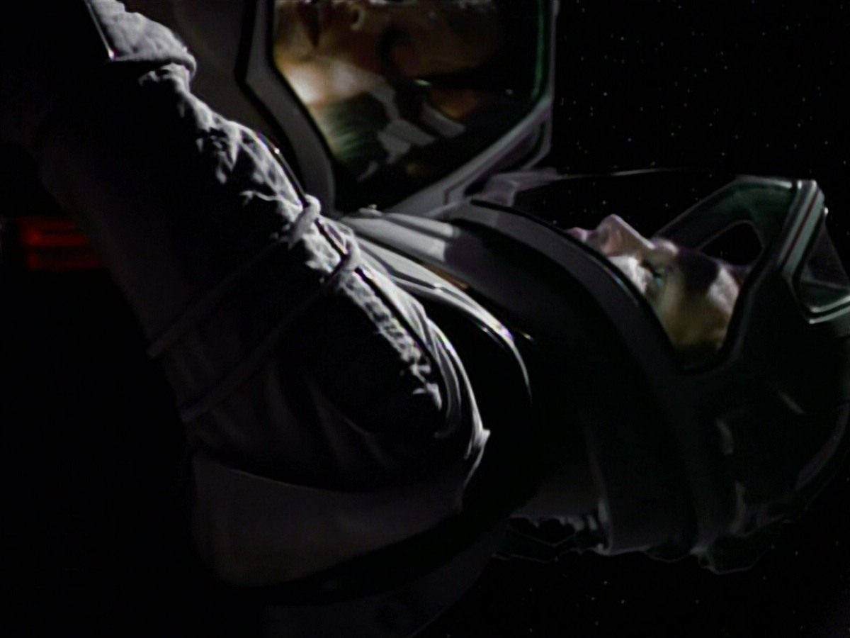 extant_StarTrekVoyager_4x03-DayOfHonor_3224.jpg
